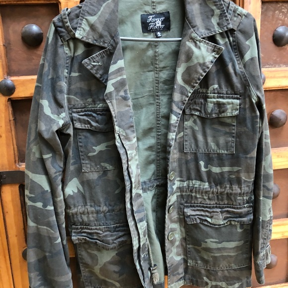 Army jacket - Picture 1 of 2